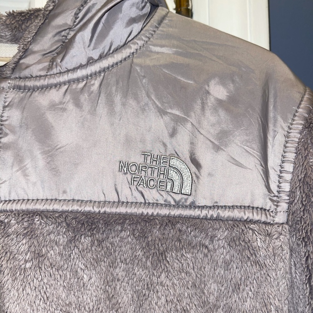 North face - Picture 3 of 6